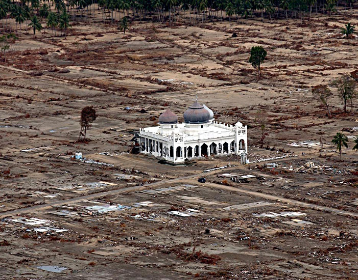indonesia tsunami 2011. Tsunami